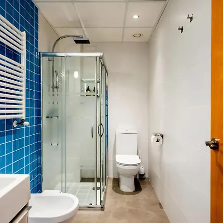 Moderno Con Vistas Al Mar En Apartamento *