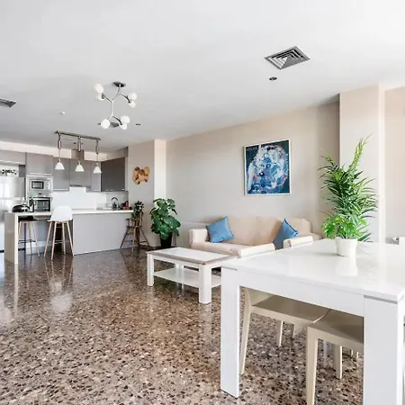 Moderno Con Vistas Al Mar En Apartamento