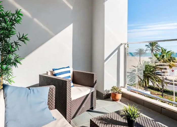 Moderno Con Vistas Al Mar En