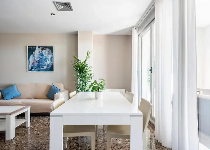 Moderno Con Vistas Al Mar En アパート *